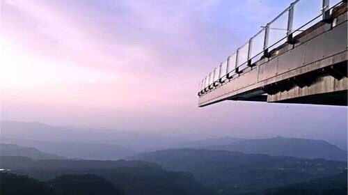 女生實(shí)現(xiàn)財(cái)務(wù)自由的階段與國內(nèi)旅游業(yè)務(wù)的機(jī)遇